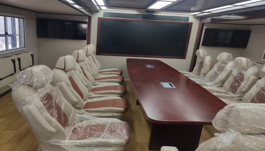重汽陜德指揮車